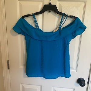 off shoulder top with straps at shoulders., XS
Brand: MAEVE (Anthropology)